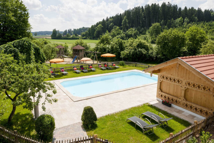 Aussenpool, Spielplatz, Huberhof Ollerding