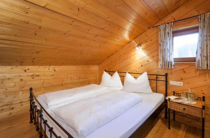 Feienwohnung Waldblick, Schlafzimmer, Huberhof Ollerding