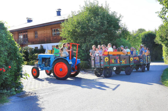 huberhof ollerding traktorrundfahrt