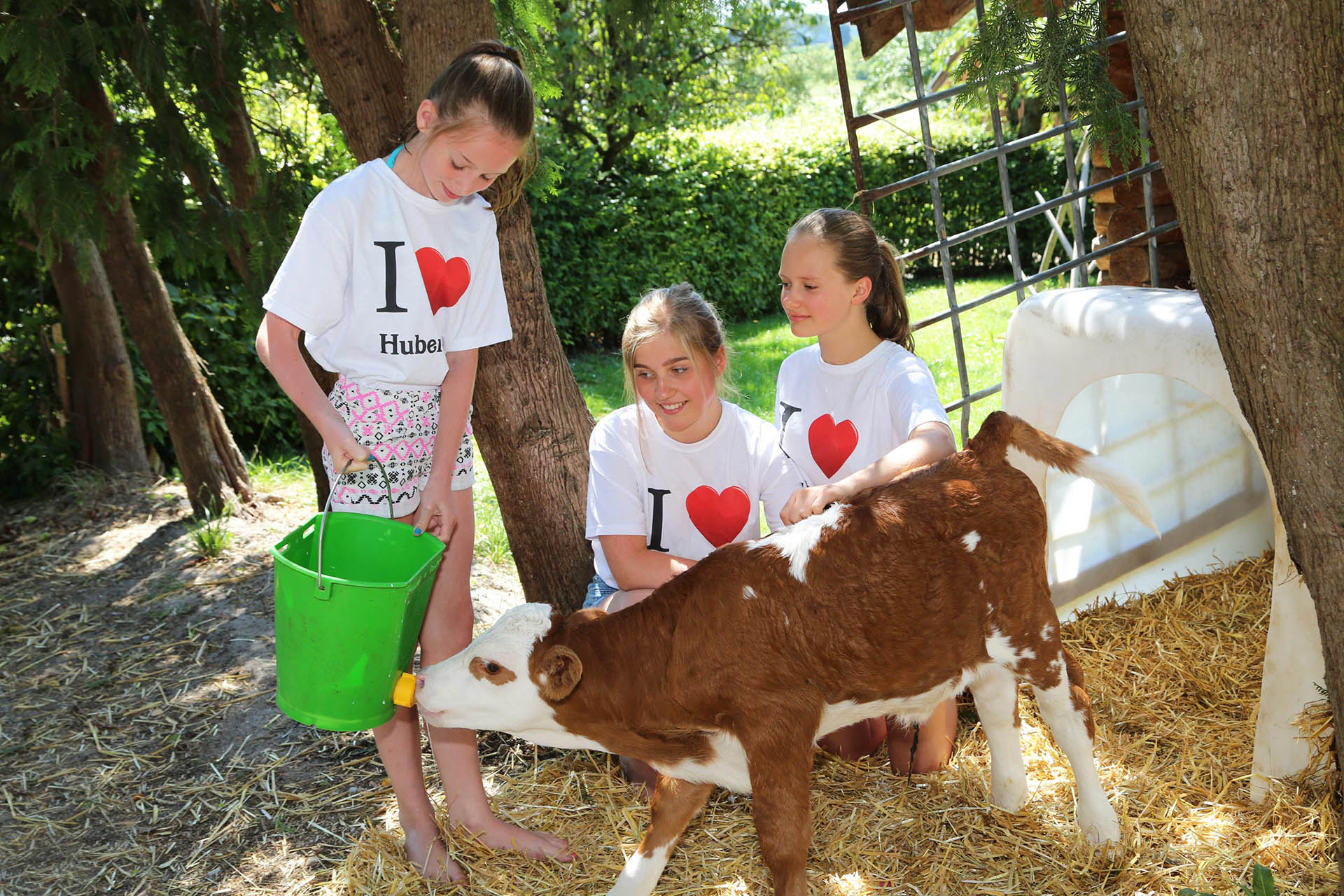 Kinder und Tiere, mit Herz, Huberhof Ollerding