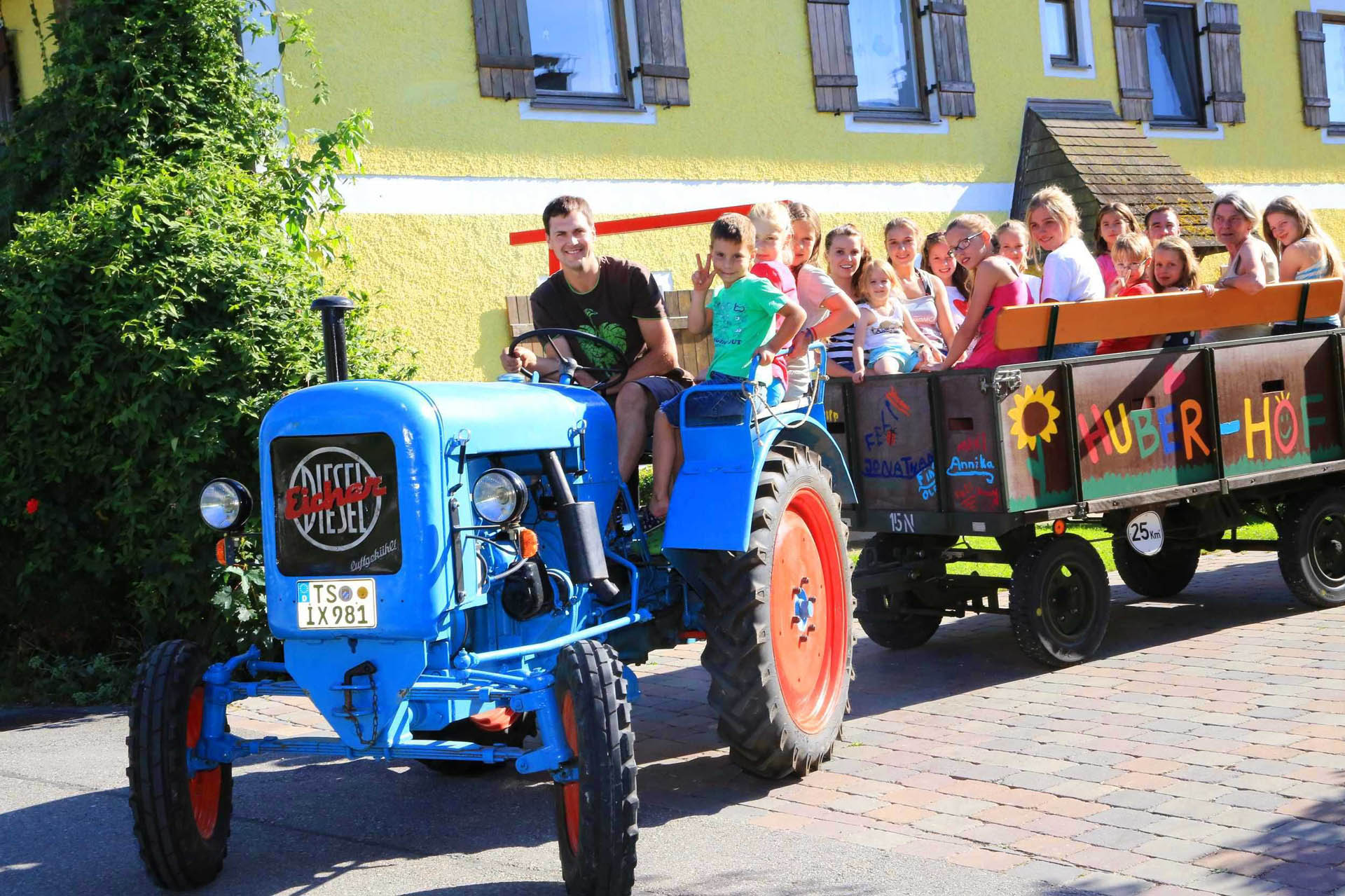 Taktrofahrt, Bauer Michi, Huberhof Ollerding