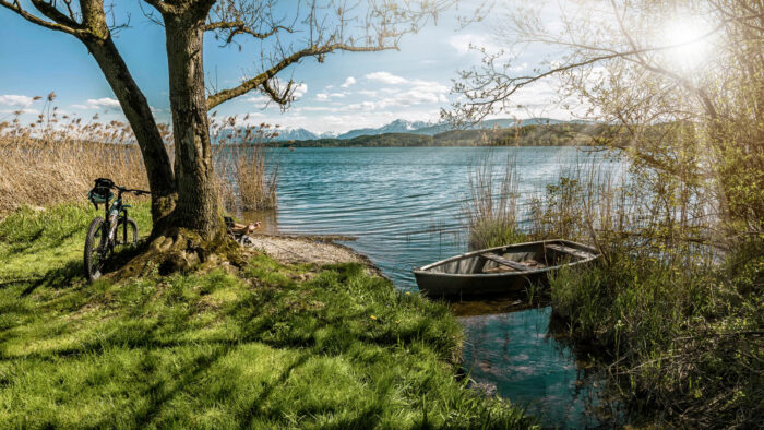 Huberhof Ollerding, Seen und Baeder, Boot